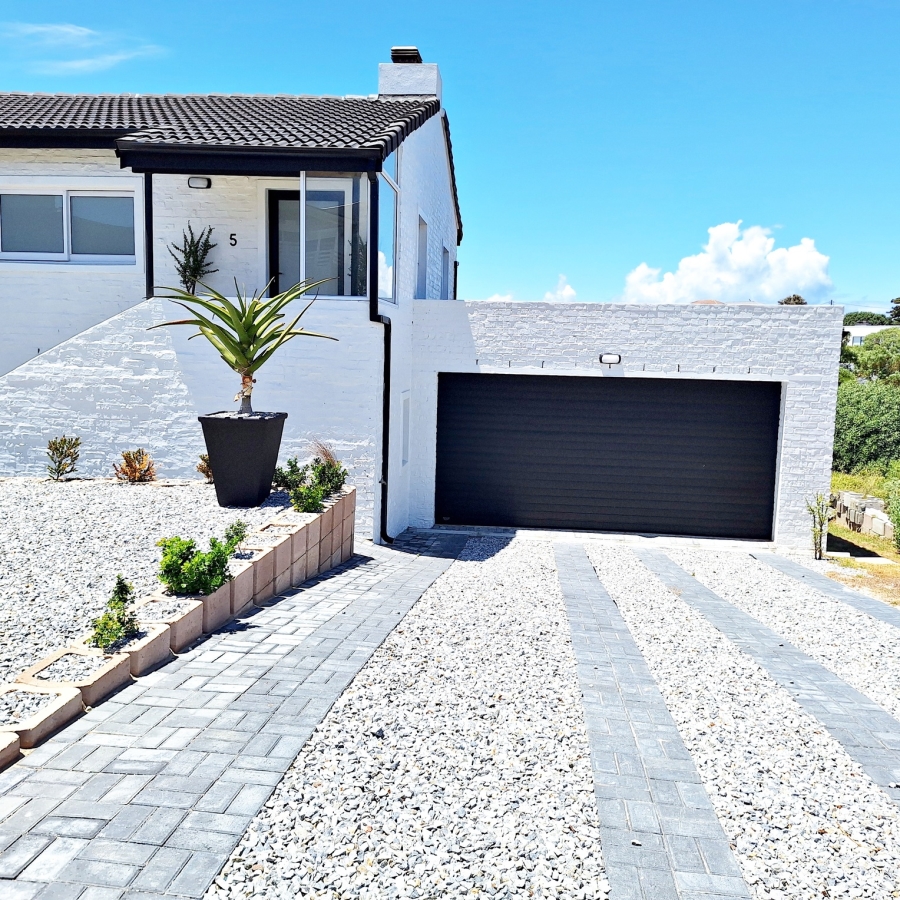 4 Bedroom Property for Sale in Agulhas Western Cape